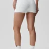 2" Alo Softsculpt Orta Bel Şort - Beyaz