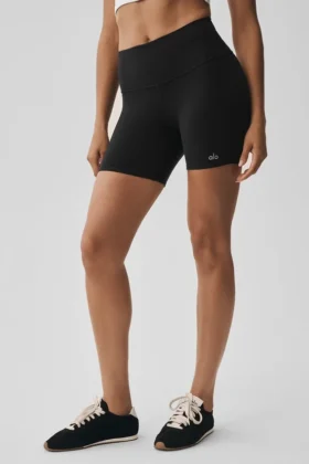 5″ High-Waist Airbrush Bisikletçi Şortu – Siyah