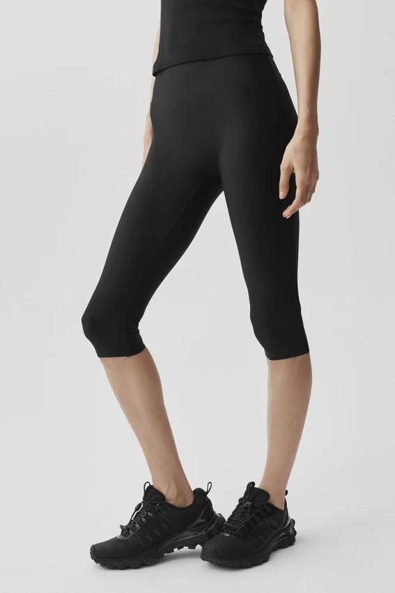 Airlift High-Waist Sleek Kapri - Siyah