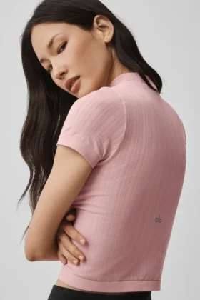 Dikişsiz Pointelle Yarım Yaka Şort – Vintage Pembe