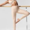High-Waist Airlift Legging - Macadamia