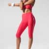 High-Waist Airlift Süper Şık Kontrast Kapri - Şeker Kırmızısı/Beyaz