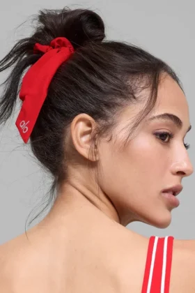 Love Knots Bağlamalı Saç Lastiği – Parlak Kırmızı