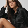 İpek Luminous Kısa Düğmeli Uzun Kollu Gömlek - Siyah