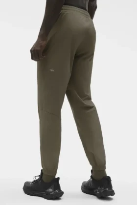 Repetition Jogger – Zeytin Ağacı