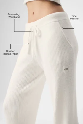 Snuggle Up Kazak High-Waist Geniş Paça Pantolon – Fildişi