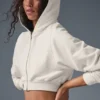 Sweet Escape Fermuarlı Kapüşonlu Kapüşonlu Sweatshirt - Fildişi