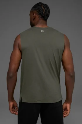 Triumph Muscle Tank – Gizli Yeşil